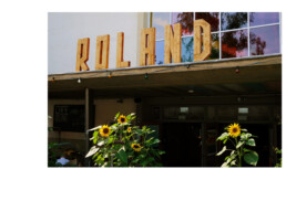 Eingang des Kultur Café Roland in Pforzheim